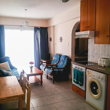 Mackenzie 1+1 Apartment